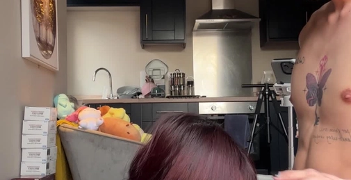 【最新11月无水订阅⑦】口爆颜射天花板！榨汁姬kiri_amari露脸性爱，多种高强度榨精做面膜，主打一个淫骚-福利多多